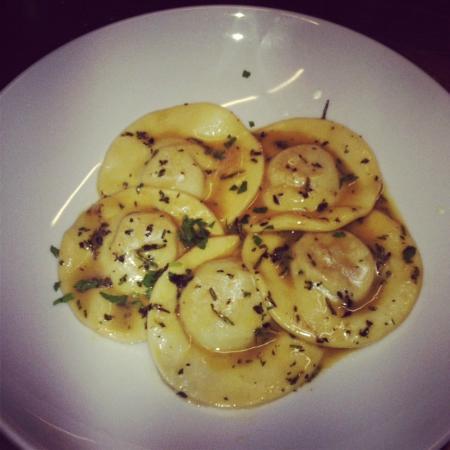 Quattro Passi Cafe Wine Bar & Restaurant