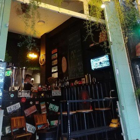 Roadway Cafe & Beer