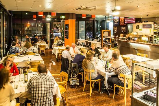 Little Piazza Bar & Grill