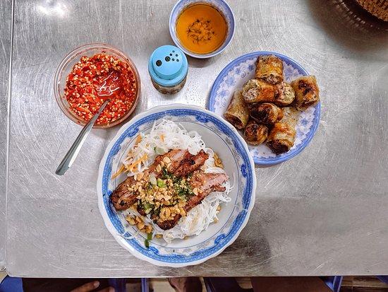 Bun Thit Nuong Chi Tuyen