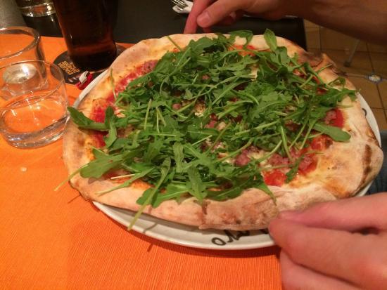 PiZZERiA PiCCOLO MADRiD