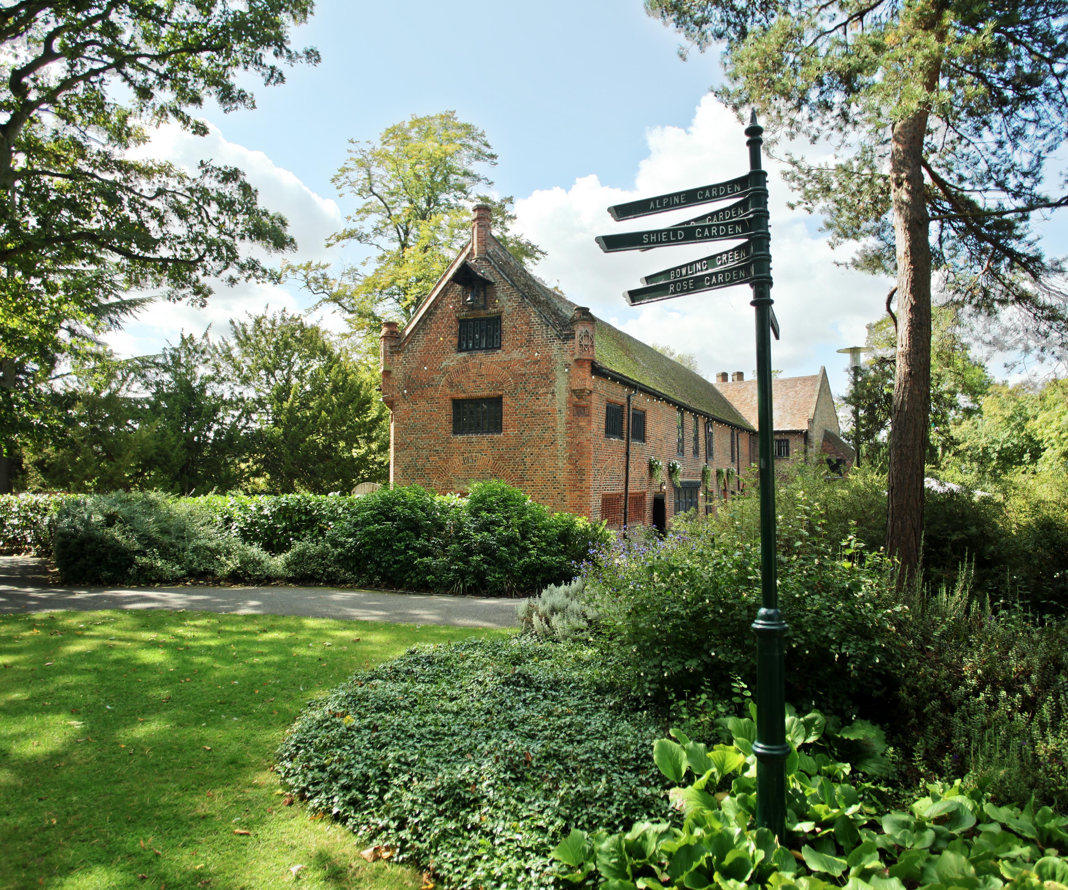 The Tudor Barn