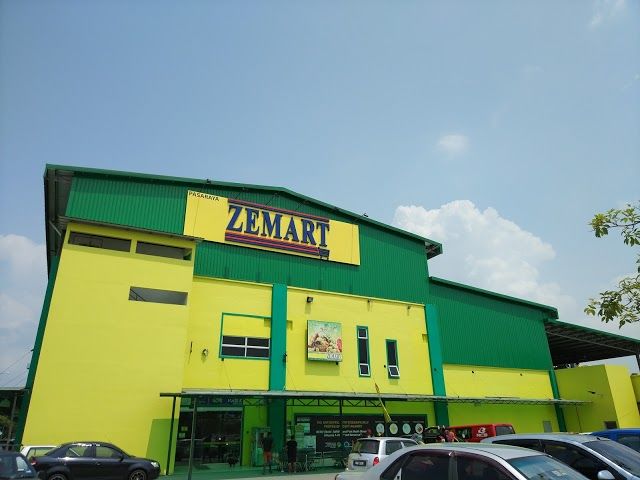 ZeMart Family Store